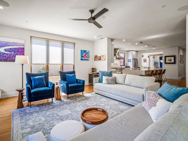 1425 37th St, Sacramento, CA 95816