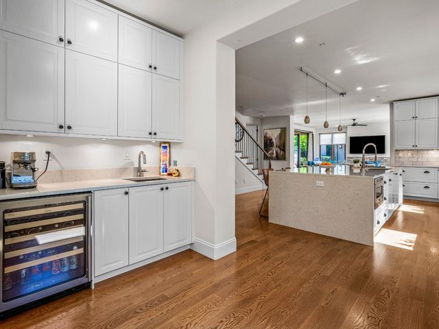 1425 37th St, Sacramento, CA 95816