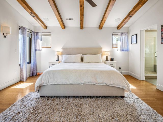 1425 37th St, Sacramento, CA 95816