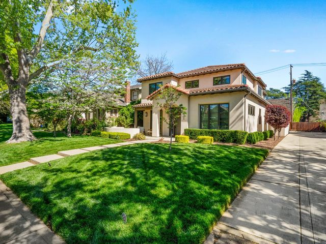 1425 37th St, Sacramento, CA 95816