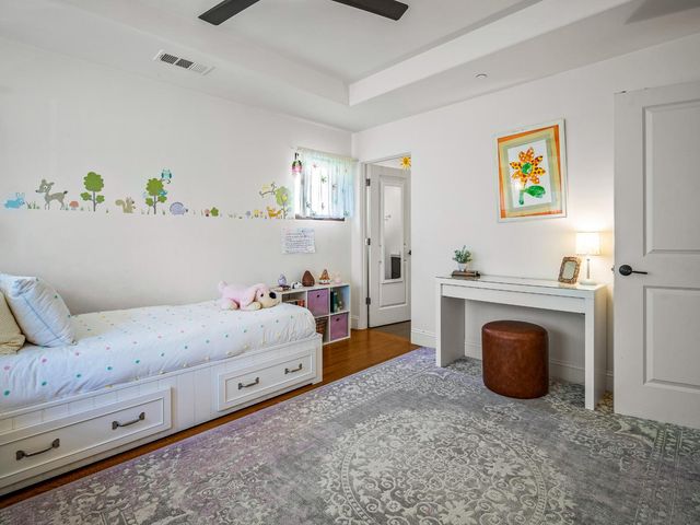 1425 37th St, Sacramento, CA 95816