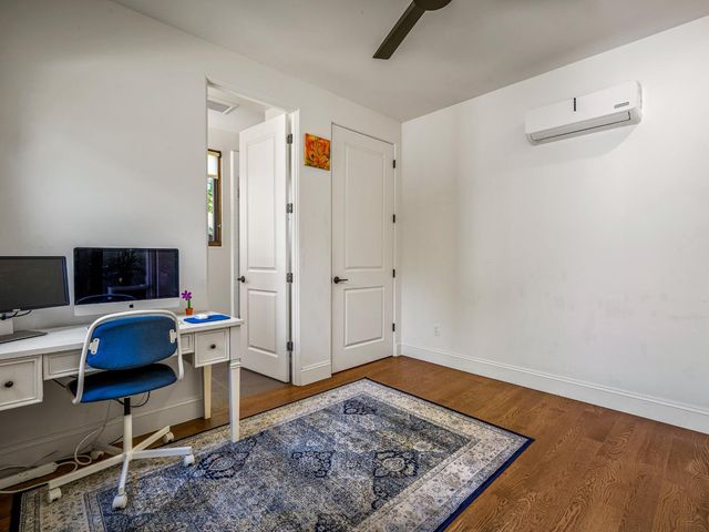 1425 37th St, Sacramento, CA 95816