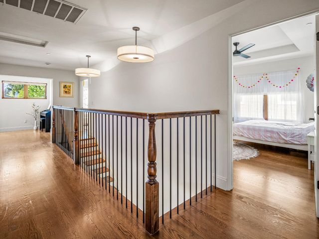 1425 37th St, Sacramento, CA 95816