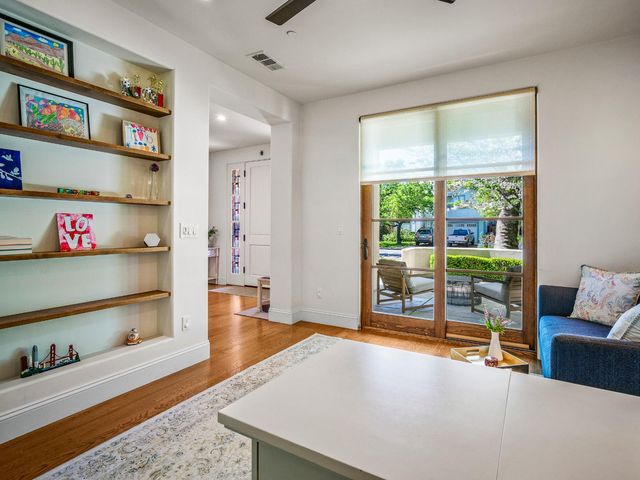 1425 37th St, Sacramento, CA 95816