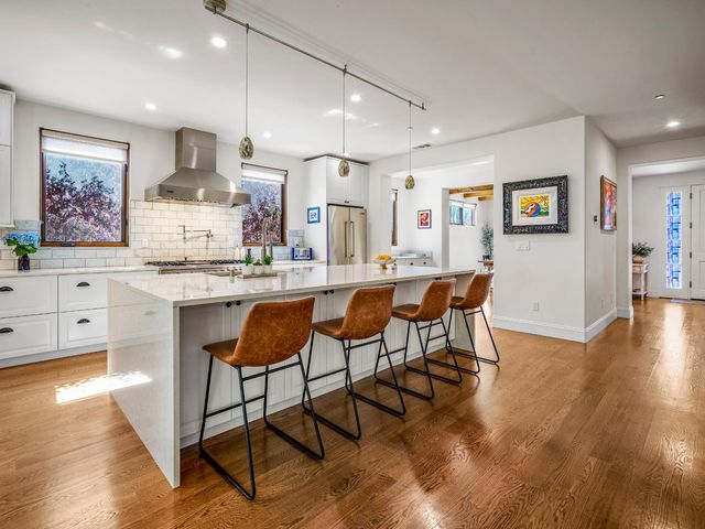 1425 37th St, Sacramento, CA 95816