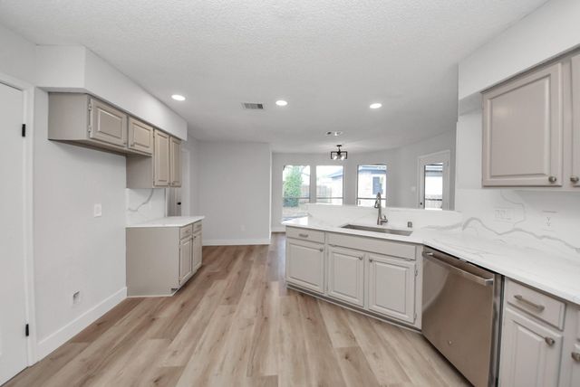 1114 N Nottingham Drive, League City, TX 77573