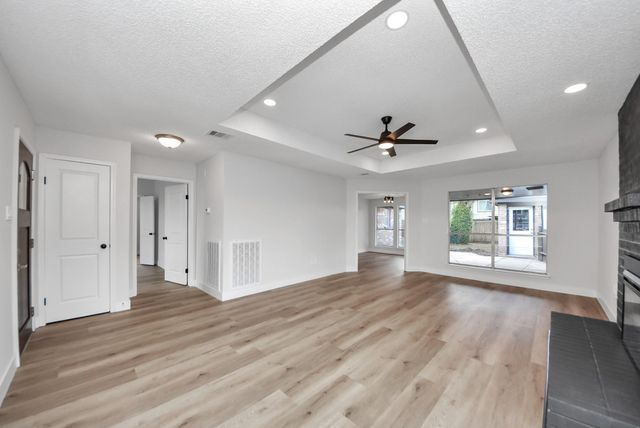 1114 N Nottingham Drive, League City, TX 77573