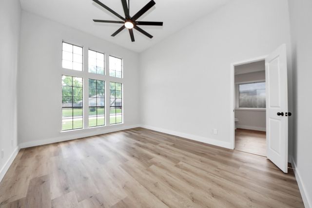 1114 N Nottingham Drive, League City, TX 77573