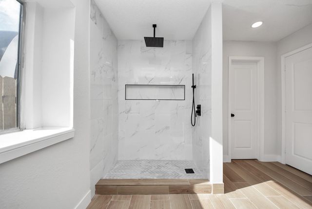 1114 N Nottingham Drive, League City, TX 77573