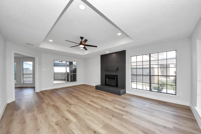 1114 N Nottingham Drive, League City, TX 77573