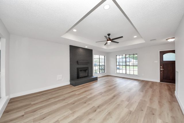 1114 N Nottingham Drive, League City, TX 77573