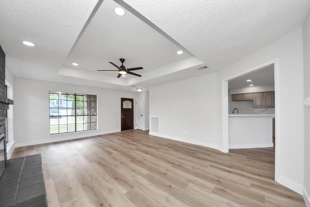 1114 N Nottingham Drive, League City, TX 77573