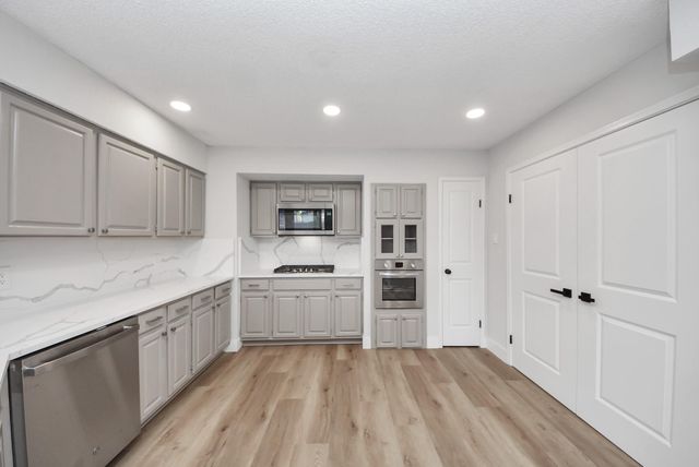 1114 N Nottingham Drive, League City, TX 77573