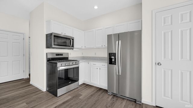11532 Catlin Bridge Court, Granger, IN 46530