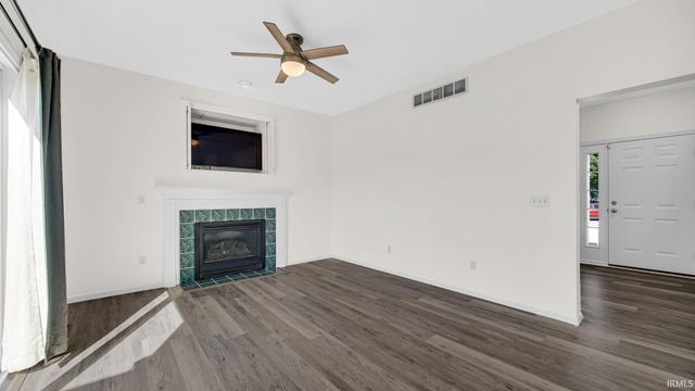 11532 Catlin Bridge Court, Granger, IN 46530