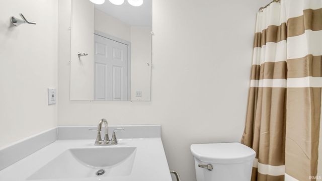 11532 Catlin Bridge Court, Granger, IN 46530