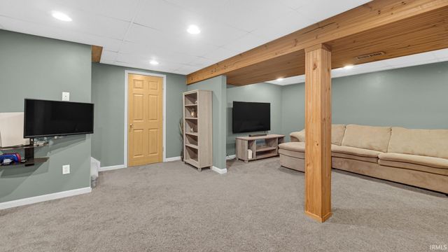 11532 Catlin Bridge Court, Granger, IN 46530