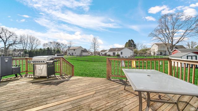 11532 Catlin Bridge Court, Granger, IN 46530