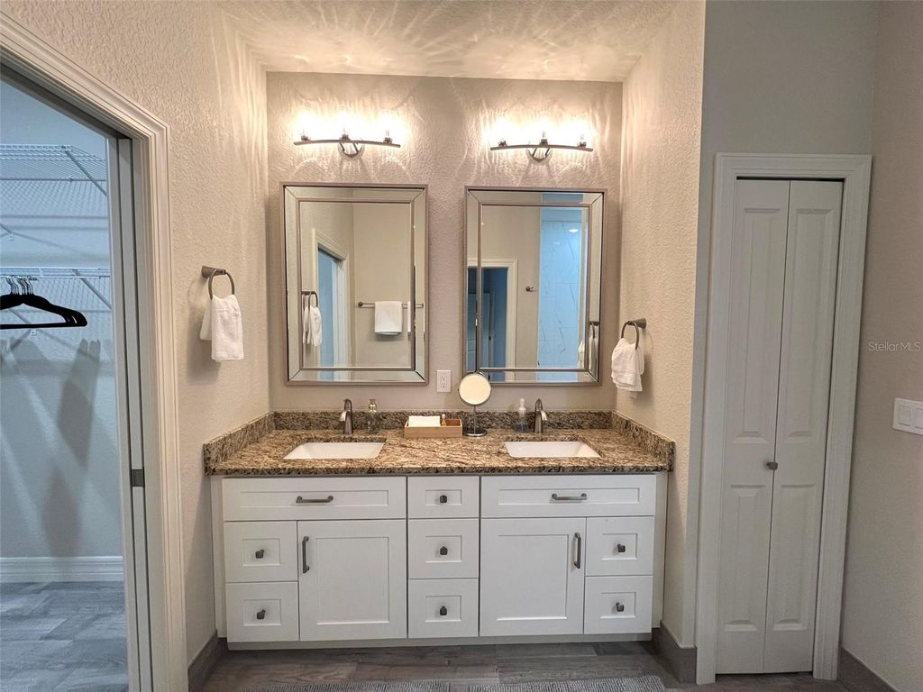 Image 32 of property listing at 1458 MINCEY TERRACE, North Port, FL 34286