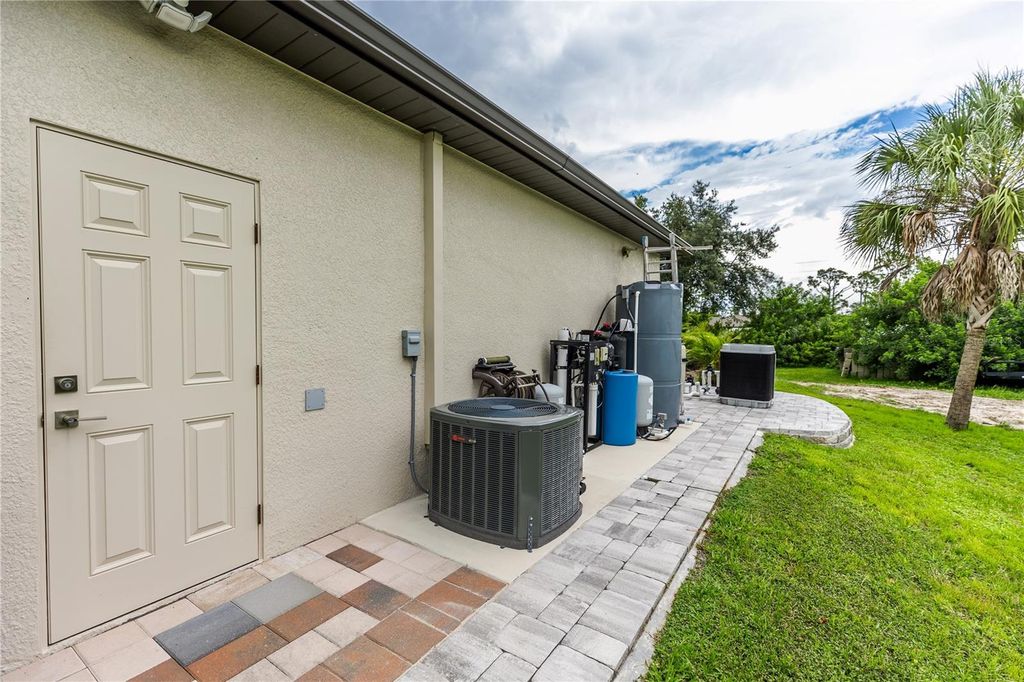 Image 61 of property listing at 1458 MINCEY TERRACE, North Port, FL 34286