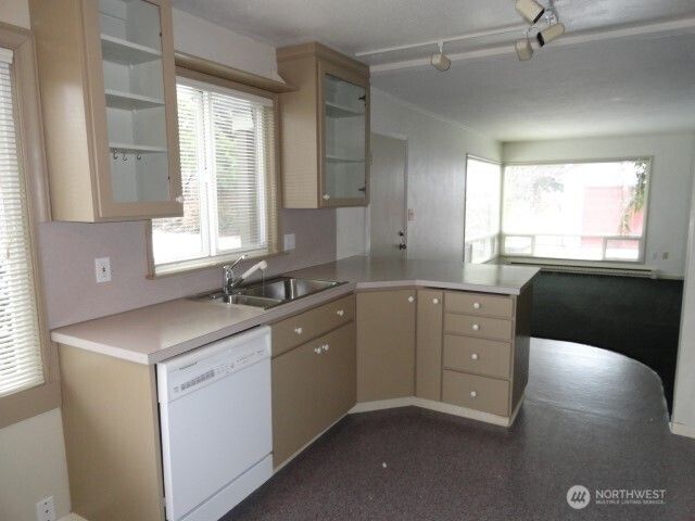 411 W 4th Street, Aberdeen, WA 98520