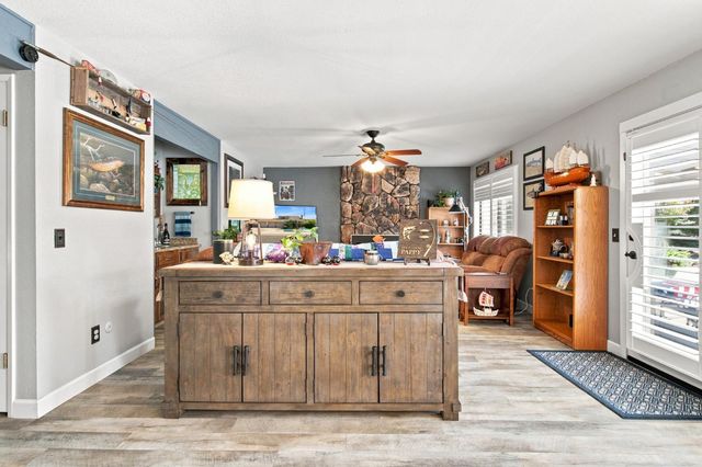 6730 Lynch Ave, Riverbank, CA 95367