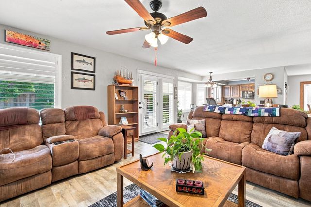 6730 Lynch Ave, Riverbank, CA 95367