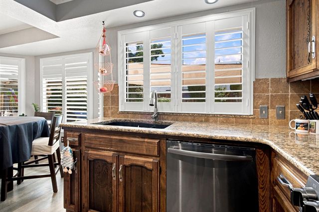 6730 Lynch Ave, Riverbank, CA 95367