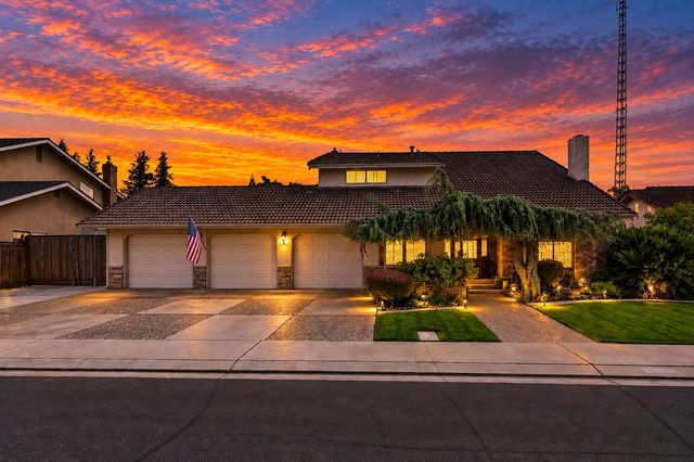 6730 Lynch Ave, Riverbank, CA 95367