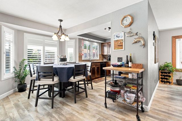6730 Lynch Ave, Riverbank, CA 95367