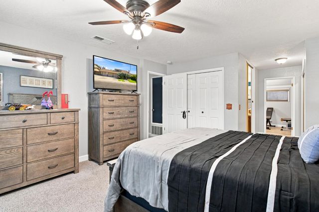 6730 Lynch Ave, Riverbank, CA 95367