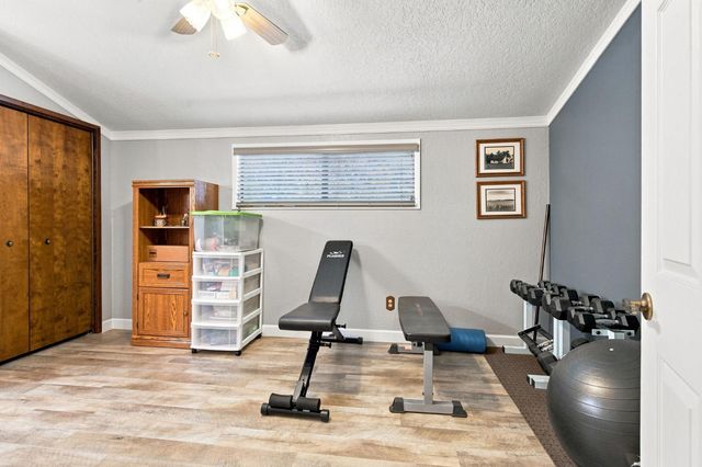 6730 Lynch Ave, Riverbank, CA 95367