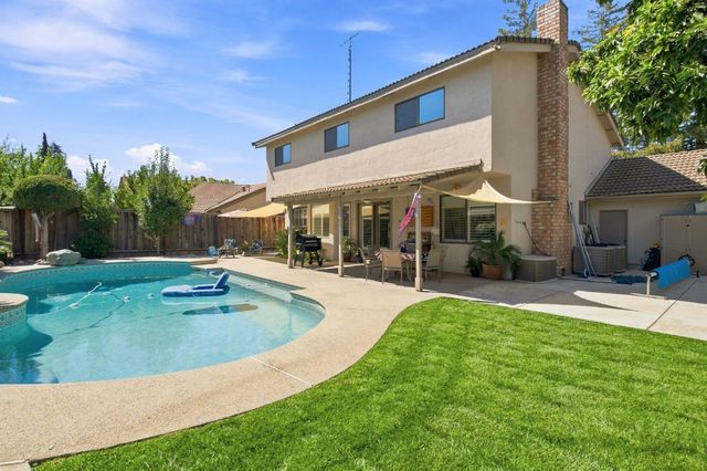 6730 Lynch Ave, Riverbank, CA 95367