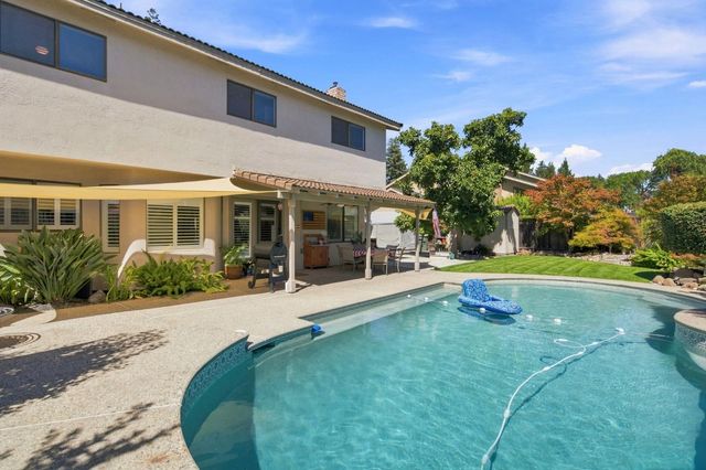 6730 Lynch Ave, Riverbank, CA 95367