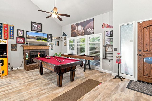 6730 Lynch Ave, Riverbank, CA 95367