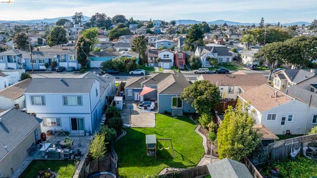 712 40Th St, Richmond, CA 94805