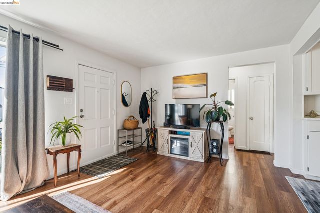 712 40Th St, Richmond, CA 94805