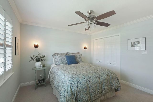 15 W Robinhood Dr, Stockton, CA 95207