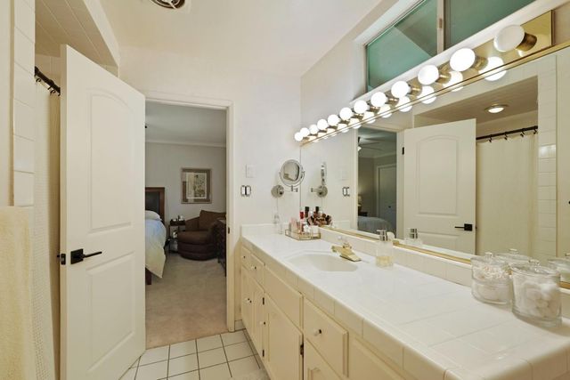 15 W Robinhood Dr, Stockton, CA 95207