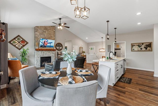 387 Drumlin LOOP, Ripon, WI 54971
