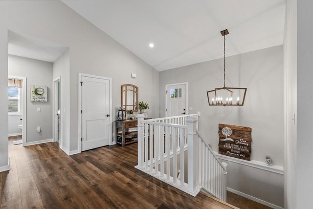 387 Drumlin LOOP, Ripon, WI 54971