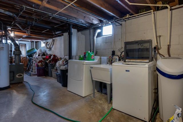 2327 Butlin Drive, Beloit, WI 53511