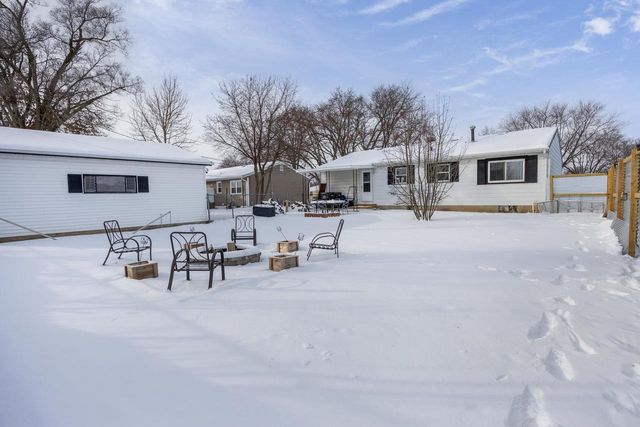 2327 Butlin Drive, Beloit, WI 53511