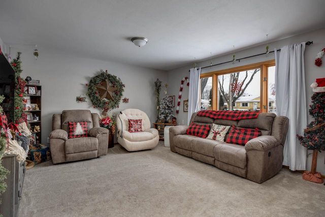 2327 Butlin Drive, Beloit, WI 53511