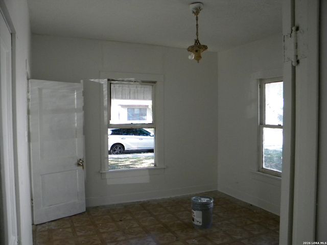 202 preston, San Antonio, TX 78210