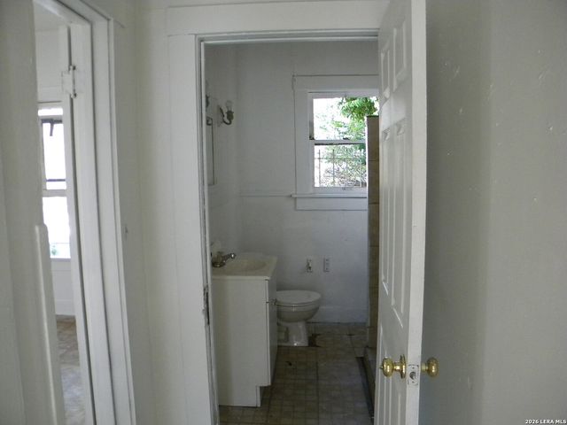 202 preston, San Antonio, TX 78210