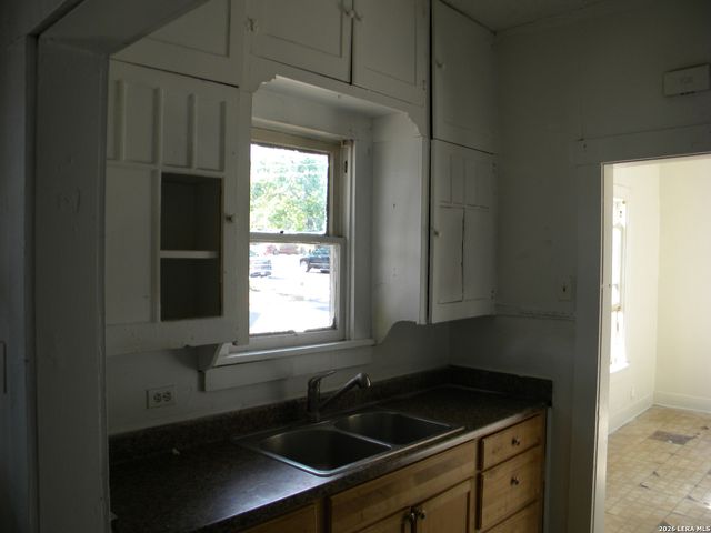 202 preston, San Antonio, TX 78210