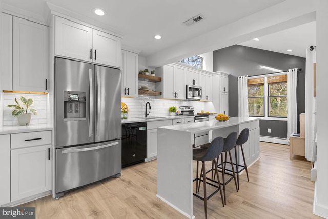 1918 LISMORE LN, Catonsville, MD 21228