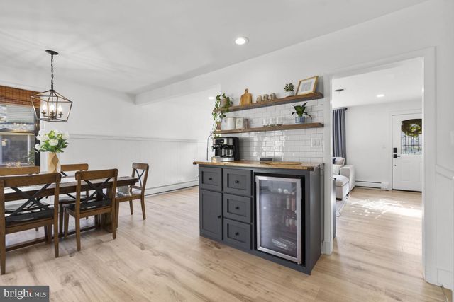 1918 LISMORE LN, Catonsville, MD 21228