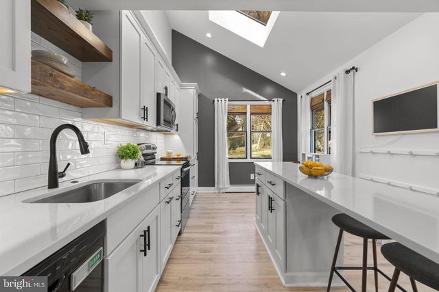 1918 LISMORE LN, Catonsville, MD 21228